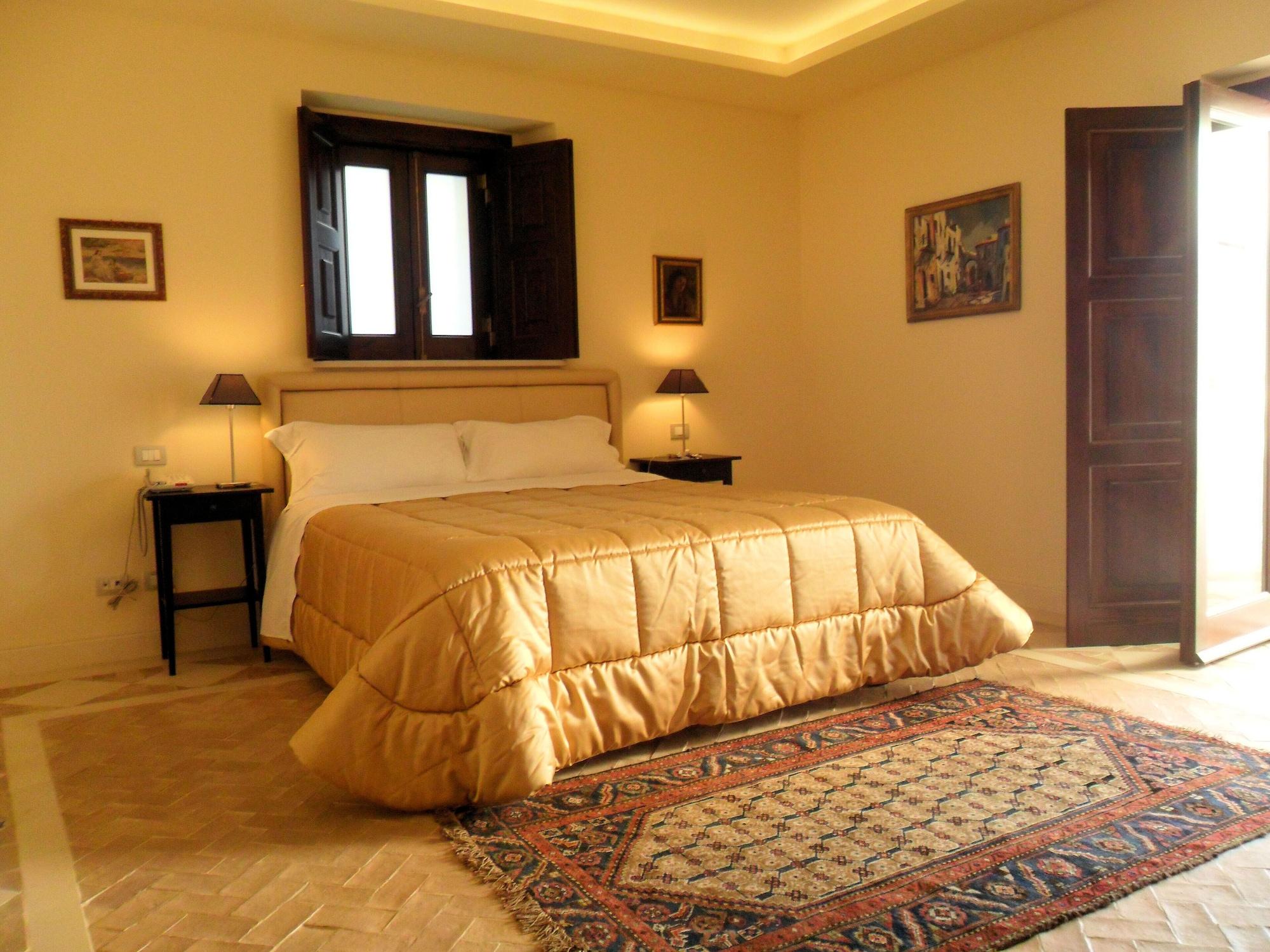 מלון מטרה Palazzo Viceconte מראה חיצוני תמונה