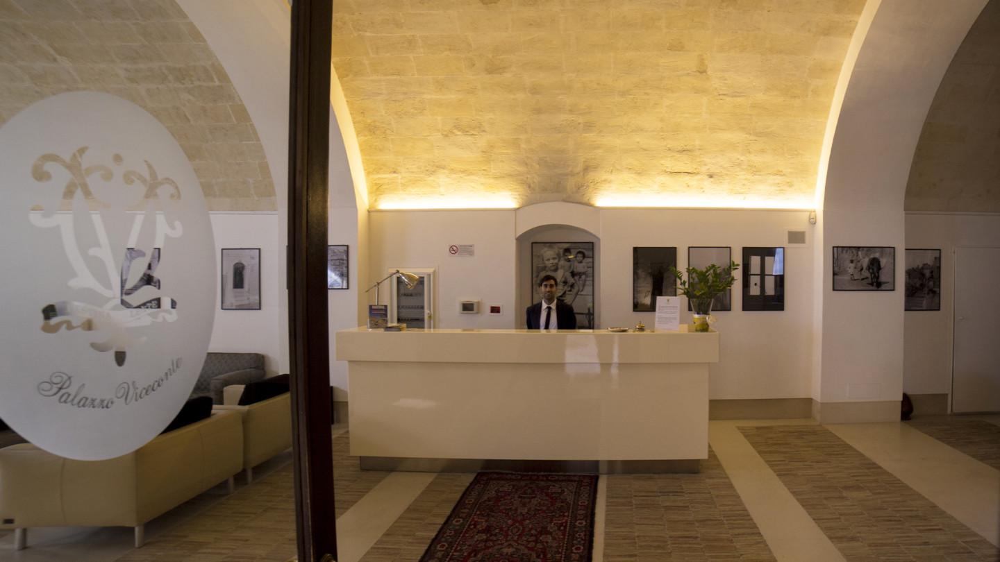 מלון מטרה Palazzo Viceconte מראה חיצוני תמונה