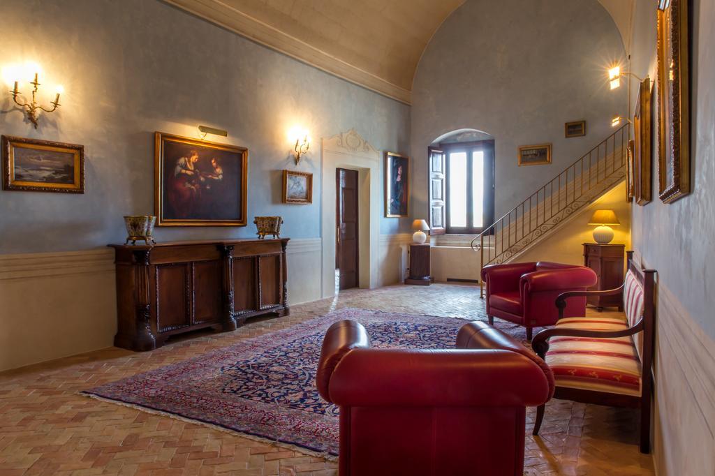 מלון מטרה Palazzo Viceconte מראה חיצוני תמונה