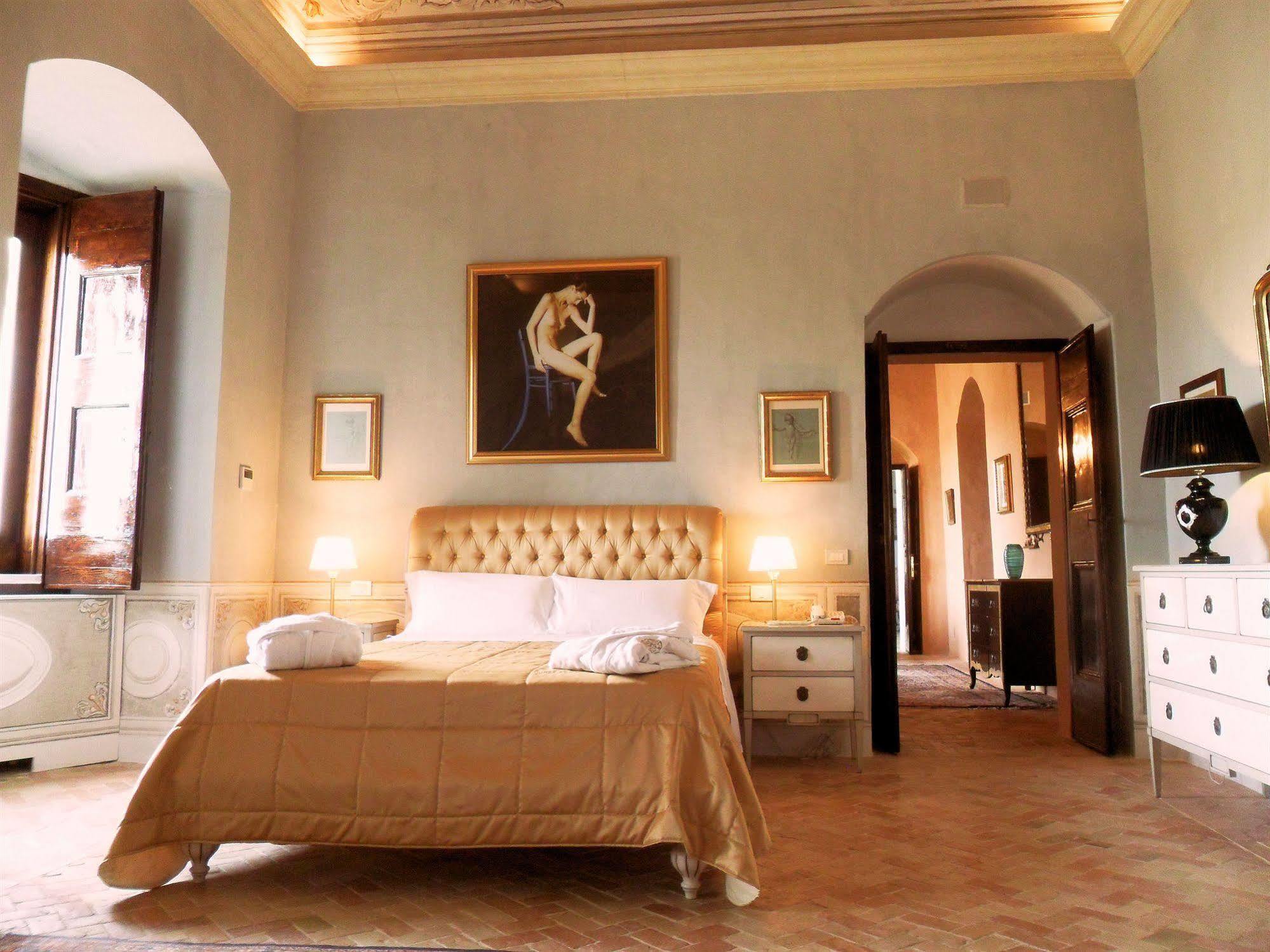 מלון מטרה Palazzo Viceconte מראה חיצוני תמונה